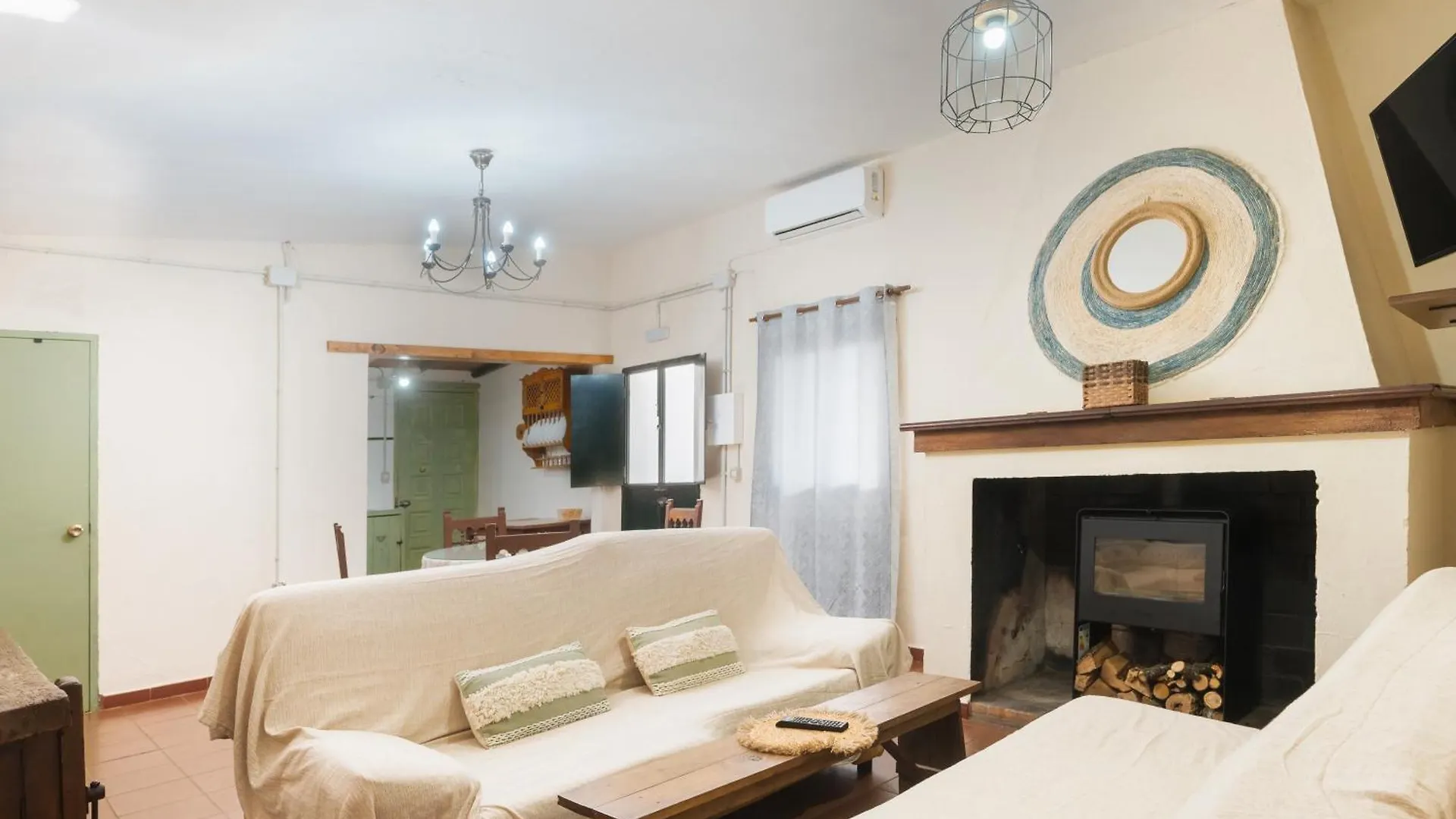 Holiday home La Casa Del Castano Villa Fuenteheridos Spain
